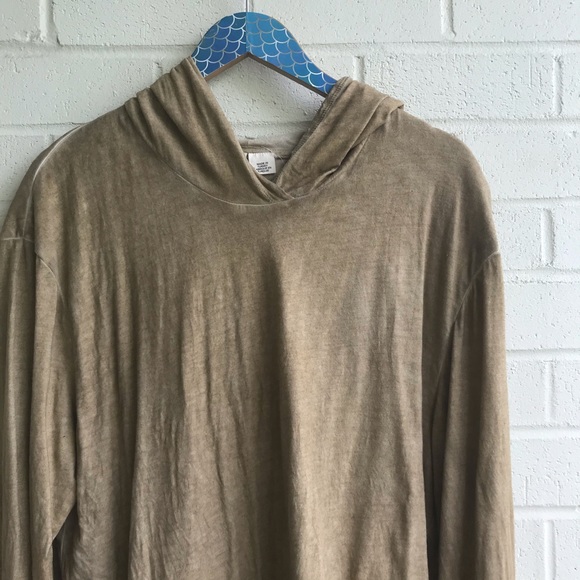 Urban Outfitters Men Yellow Layered Hooded Tee - Picture 2 of 6